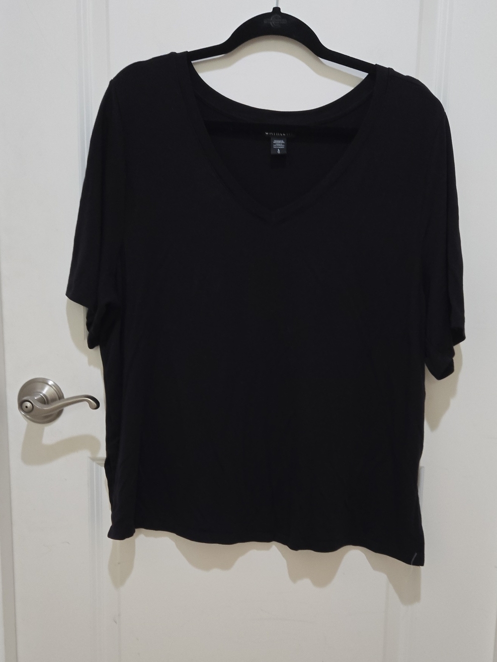 Athleta Black V-Neck Boxy Short Sleeve Tee